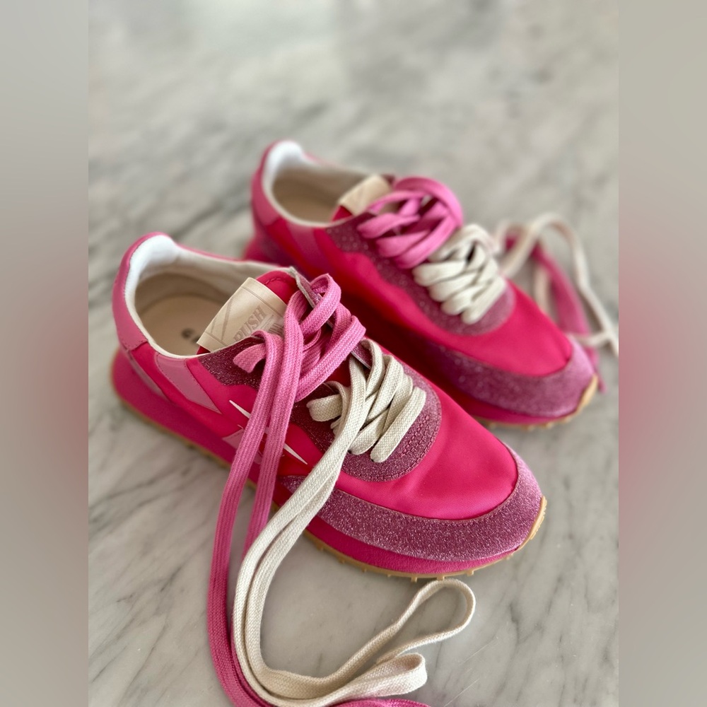 Ghoud Womens pink rush sneakers. Size 37